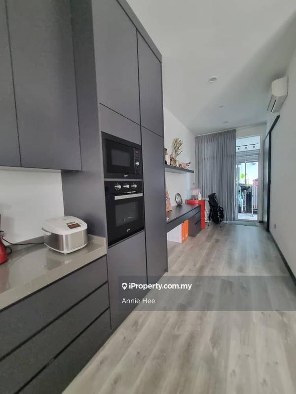 Bungalow House untuk Dijual di Taman Putra Pogun 3 Storey Link Bungalow House, Kota Kinabalu oleh Annie Hee - iProperty.com.my