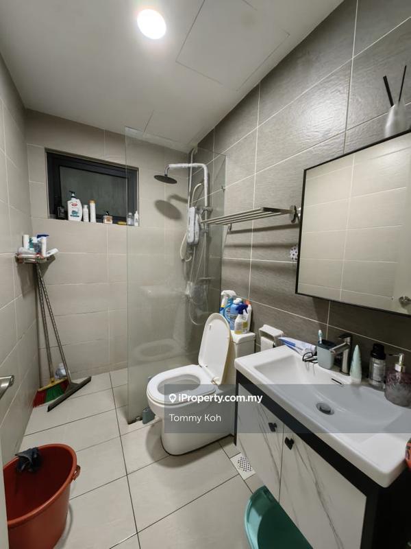 Condominium for Sale in Skyvilla @ D'Island by Tommy Koh - iProperty.com.my