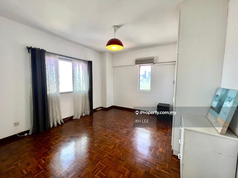 For Rent - Villa Flora