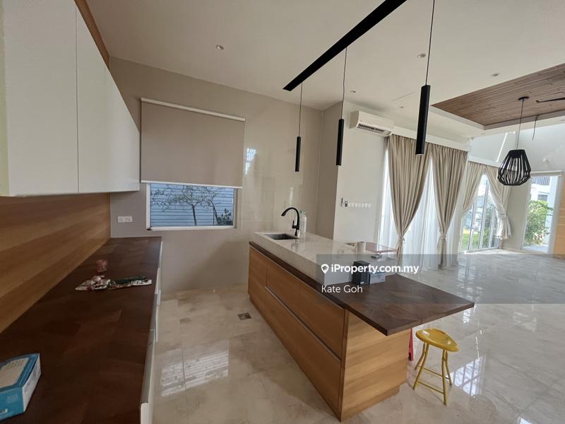 Bungalow House untuk Dijual di Lakefront Villa, Cyberjaya oleh Kate Goh - iProperty.com.my