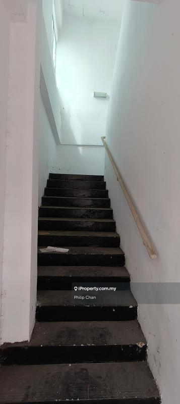 Kedai untuk Disewa di Taman Saujana Puchong, Seri Kembangan oleh Philip Chan - iProperty.com.my