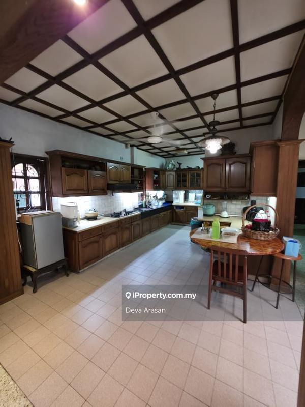 Banglo untuk Dijual di SS 3, Taman Universiti, Petaling Jaya oleh Deva Arasan - iProperty.com.my