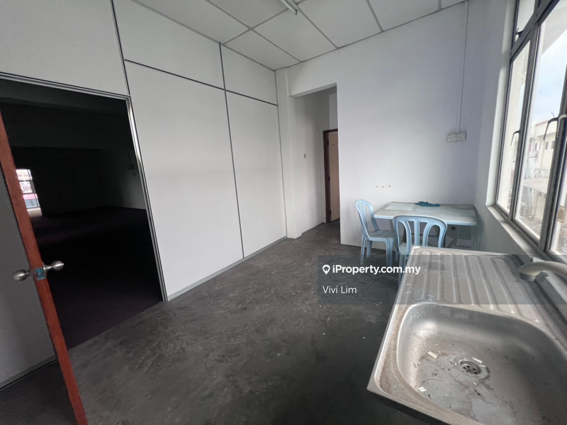 Kedai-Pejabat untuk Disewa di 7mie4, Kluang oleh Vivi Lim - iProperty.com.my