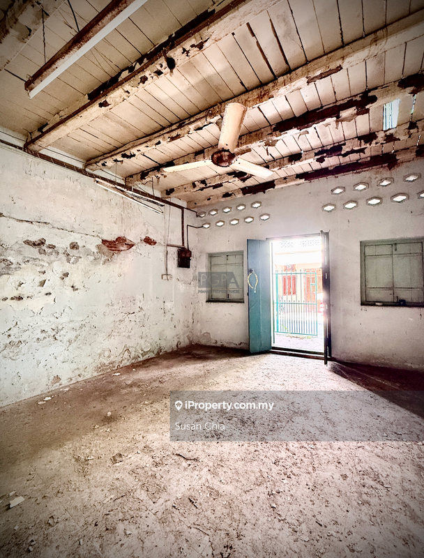 Shop-Office for Sale in Toh Aka Lane, George Town by Susan Chia - iProperty.com.my
