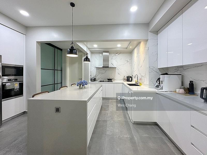 Kondominium untuk Dijual di Surian Residences oleh Wes Chang - iProperty.com.my