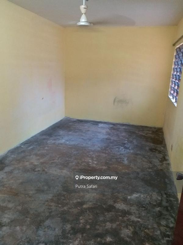 Flat for Sale in Flat PKNS Seksyen 8 by Putra Safari - iProperty.com.my
