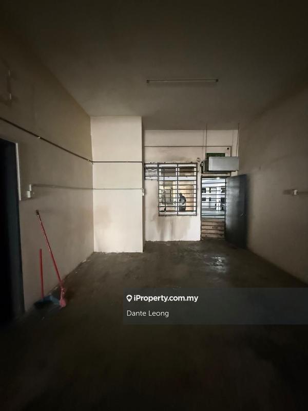 Shop for Rent in Bandar Putra Permai, Seri Kembangan by Dante Leong - iProperty.com.my