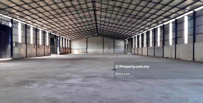 For Sale - (4 Acres Land) Banting Jenjarom Kuala Langat Warehouse For SALE