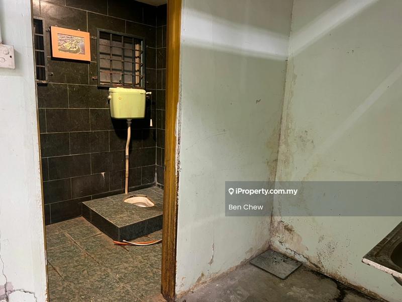 Terrace Factory for Rent in Bandar Pinggiran Subang, Shah Alam by Ben Chew - Bathroom - iProperty.com.my