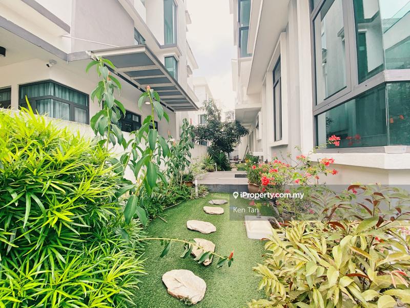 Bungalow House for Sale in Casabella, Kota Damansara by Ken Tan - iProperty.com.my
