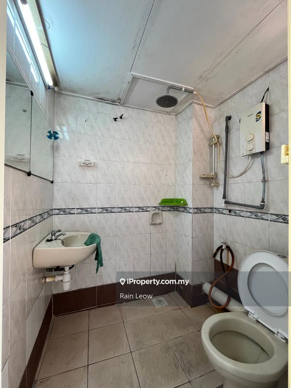 Townhouse for Sale in Batu 9, Cheras by Rain Leow - iProperty.com.my