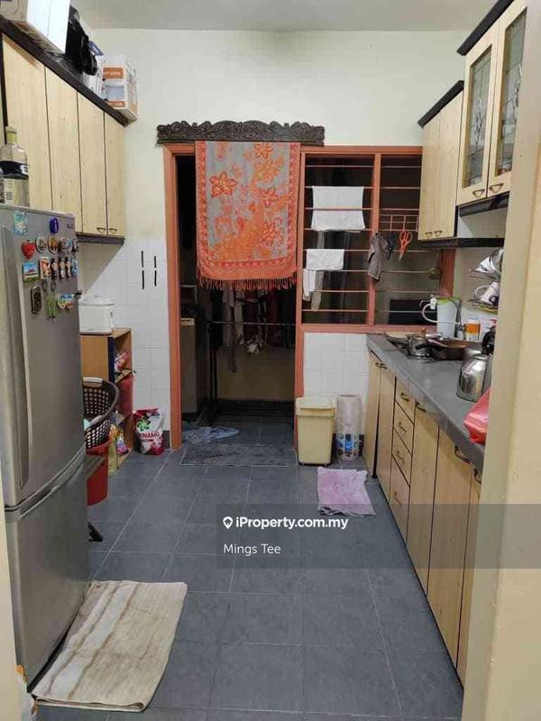 Pangsapuri untuk Dijual di Aman Puri Apartment oleh Mings Tee - iProperty.com.my