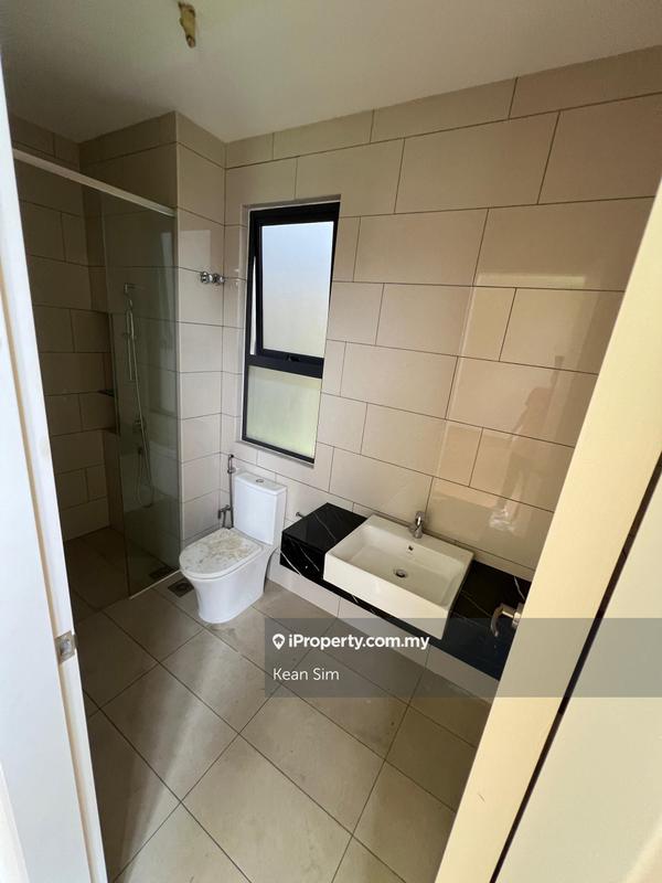 Rumah Berkembar untuk Dijual di Bukit Rimau, Shah Alam oleh Kean Sim - iProperty.com.my