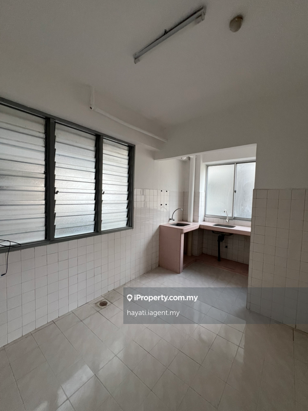 Apartment for Sale in Pangsapuri Dahlia Court by hayati.iagent.my - iProperty.com.my