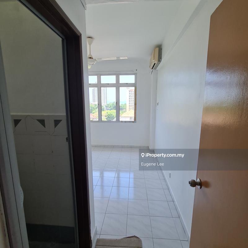 Condominium for Sale in Azuria Condominium by Eugene Lee - iProperty.com.my