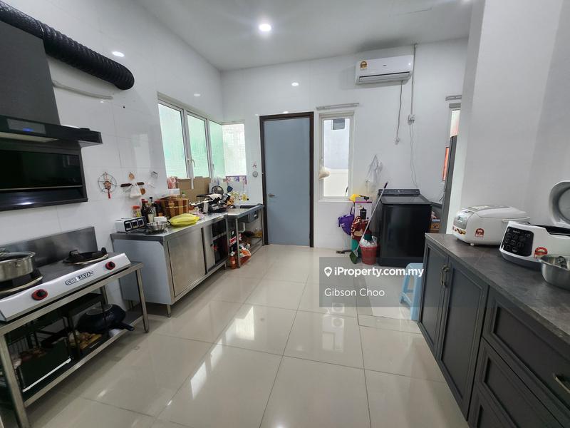 Rumah Berkembar untuk Dijual di Suria Residence oleh Gibson Choo - iProperty.com.my