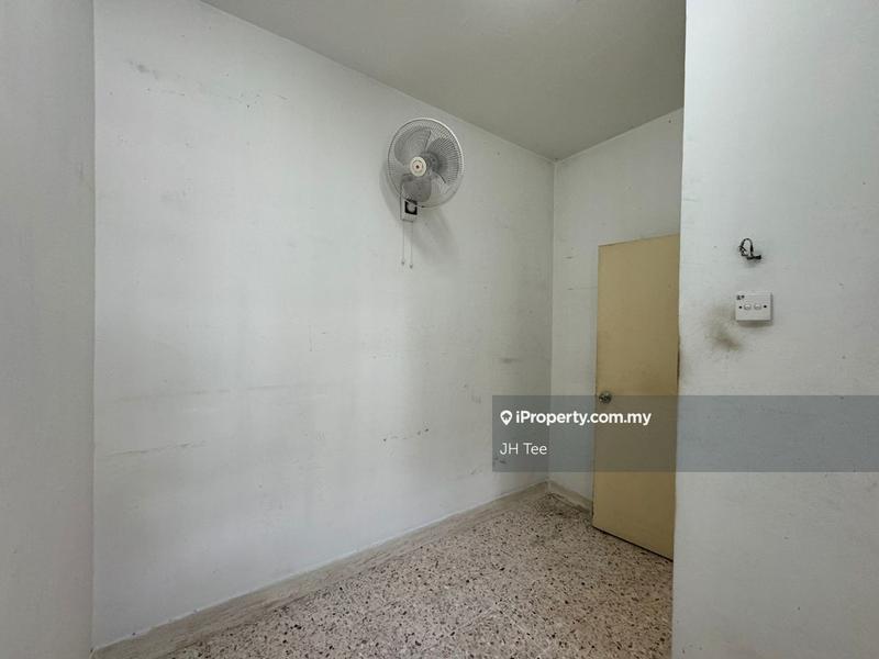 Rumah Teres 2-Tingkat untuk Dijual di Section 6 @ Kota Damansara oleh JH Tee - iProperty.com.my