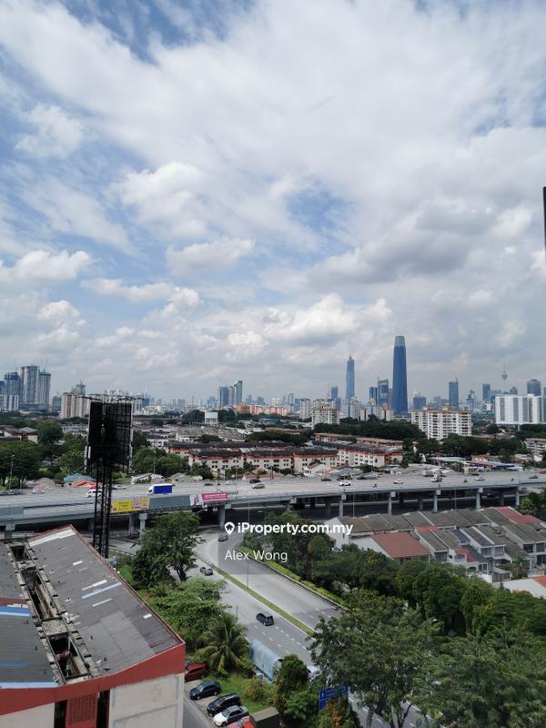 Kediaman Servis untuk Dijual di Axis Crown oleh Alex Wong - iProperty.com.my