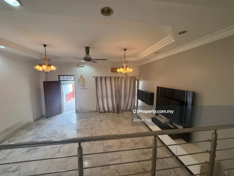 Rumah Teres 2-Tingkat untuk Dijual di Serdang, Seri Kembangan oleh Jessie Yap - iProperty.com.my