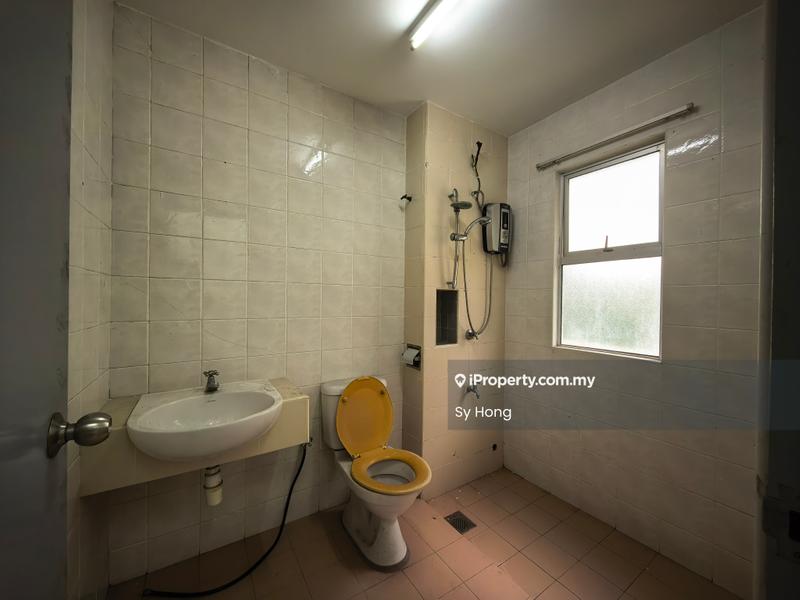 Townhouse for Sale in Kota Kemuning, Shah Alam by Sy Hong - iProperty.com.my