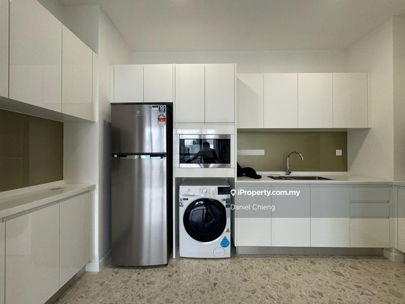 For Sale - Pavilion Ceylon Hill