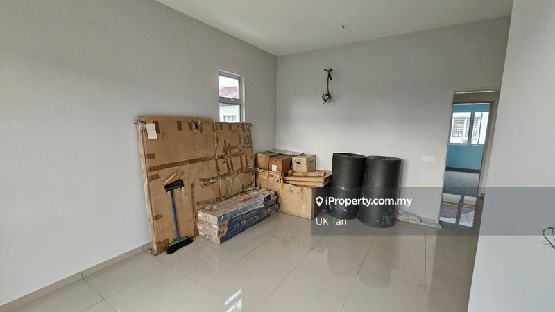 Rumah Teres untuk Dijual di qi6mk, Telok Panglima Garang oleh UK Tan - iProperty.com.my