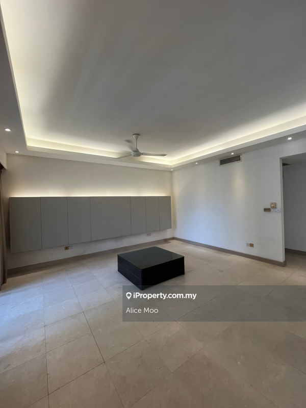 For Sale - Hampshire Park Condominium