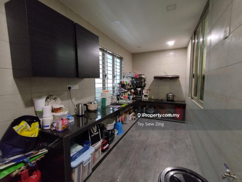 Semi-Detached House for Sale in Taman Bukit Serdang, Seri Kembangan by Tey Siew Zing - iProperty.com.my