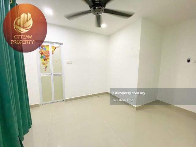 Rumah Berkembar untuk Dijual di [Renovated][40X80] Semi D, Bdr Rinching Semenyih, Semenyih oleh Celestine Ting - iProperty.com.my