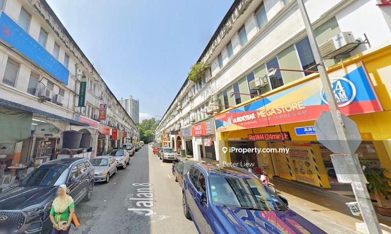 For Sale - CORNER LOT AT DESA PETALING, ROI 4.5% ABOVE, FULLY TENANTED, HIGH DEMAND AREA