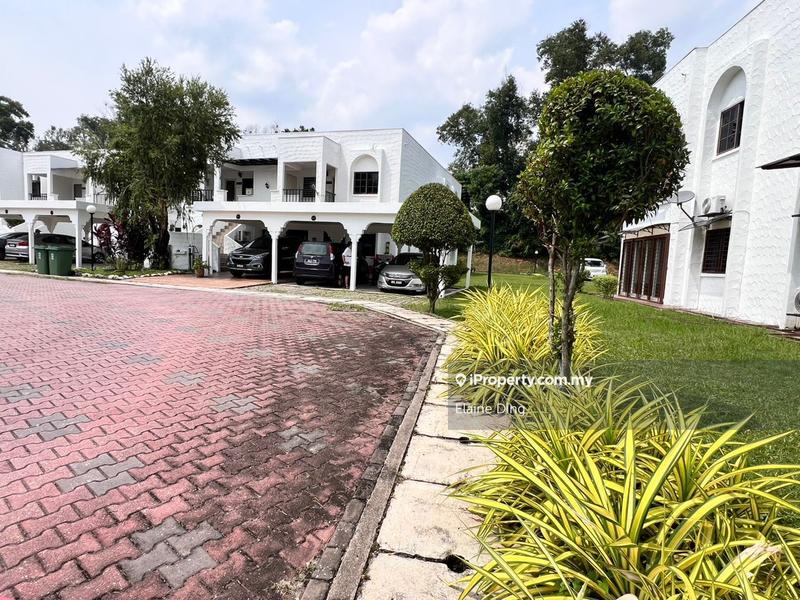 Rumah Bandar untuk Dijual di Country Heights, Kajang oleh Elaine Ding - iProperty.com.my