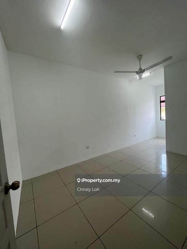 Rumah Teres 2-Tingkat untuk Dijual di Jalan Nada Alam, Mantin oleh Christy Loh - iProperty.com.my