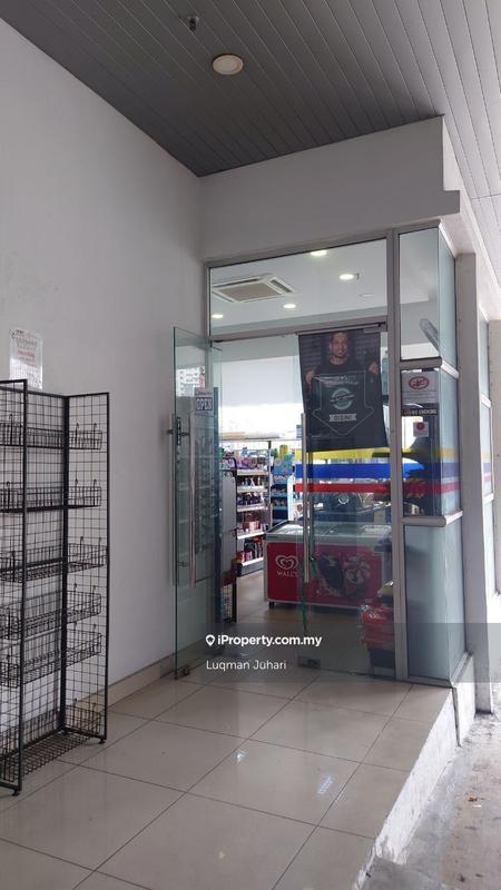 Service Residence for Sale in Arina Uniti Tower by Luqman Juhari - iProperty.com.my
