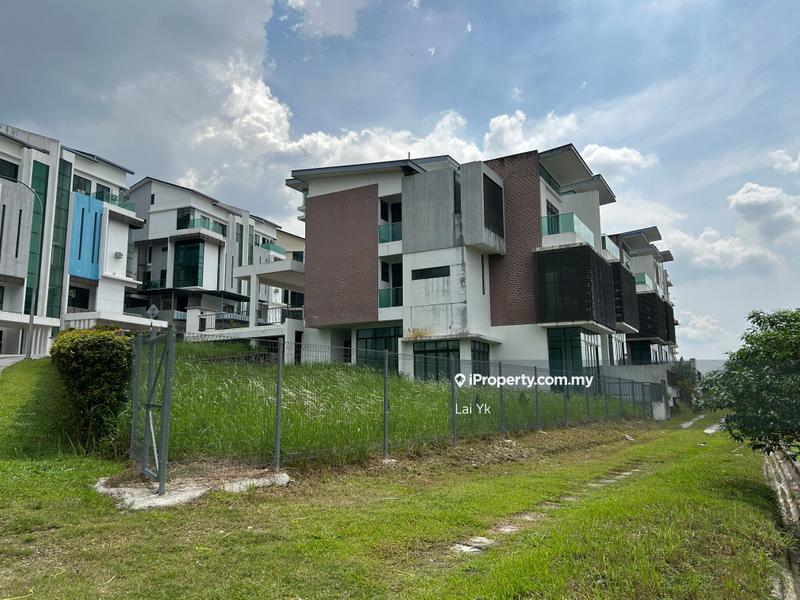 Semi-Detached House for Sale in Putra Heights, Subang Jaya by Lai Yk - iProperty.com.my