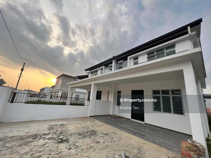 Rumah Berkembar untuk Dijual di Taman Pulai Mutiara, Iskandar Puteri (Nusajaya) oleh Robbie Tan - iProperty.com.my