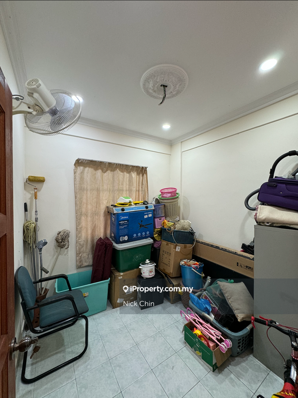 Flat for Sale in Puchong Utama Court 1 by Nick Chin - iProperty.com.my