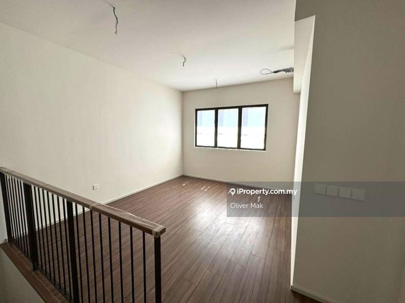 Rumah Teres 3-Tingkat untuk Dijual di Jia Residences, Seri Kembangan oleh Oliver Mak - iProperty.com.my