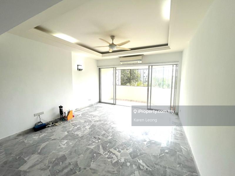 For Sale - Villa Flora