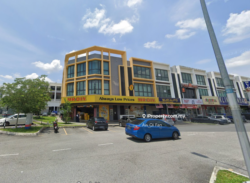 For Rent - CORNER , Bandar Seri Putra, Kajang , Facing Main Road