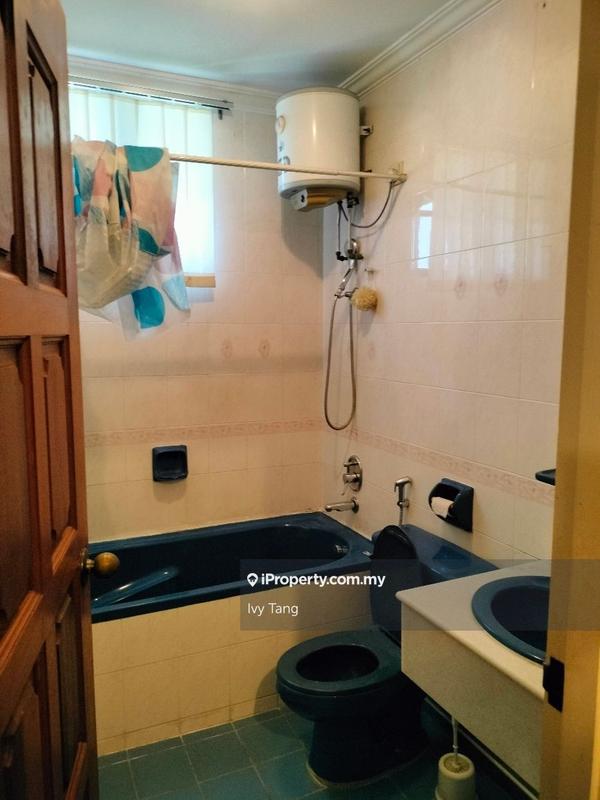 Condominium for Sale in The Club by Ivy Tang - iProperty.com.my