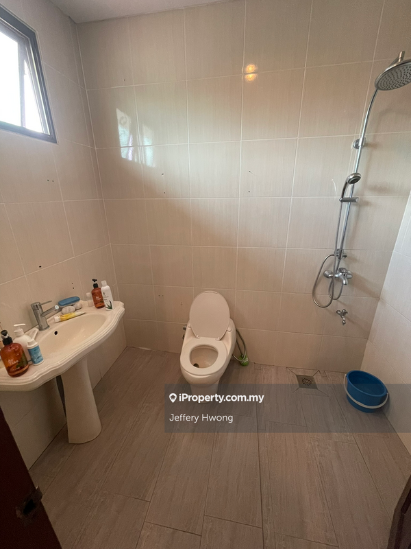 Bungalow House for Sale in Luak Bay, Miri by Jeffery Hwong - iProperty.com.my