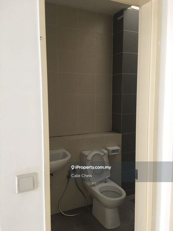 Rumah Berangkai 3 Tingkat untuk Dijual di Setia Utama, Setia Alam oleh Calie Chew - iProperty.com.my