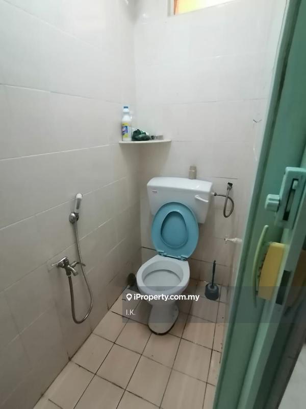 Rumah Flat untuk Dijual di Lestari Apartment oleh I.K. - iProperty.com.my