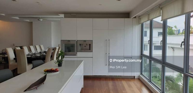 Amarin Wickham, Ampang Hilir