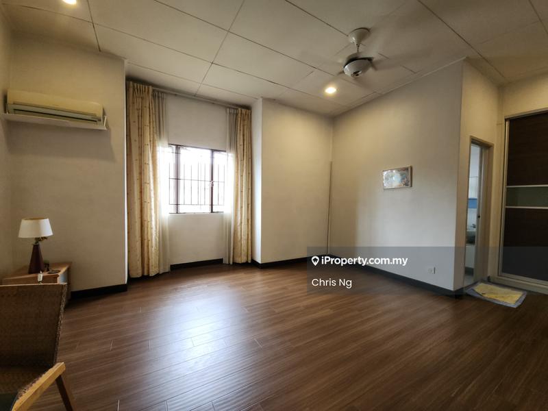 Rumah Teres 2-Tingkat untuk Dijual di Kota Kemuning, Shah Alam oleh Chris Ng - Living Room - iProperty.com.my