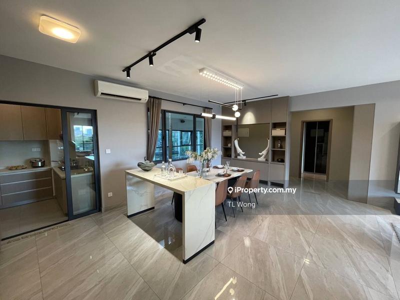 For Sale - Baron Residence @ Lake City