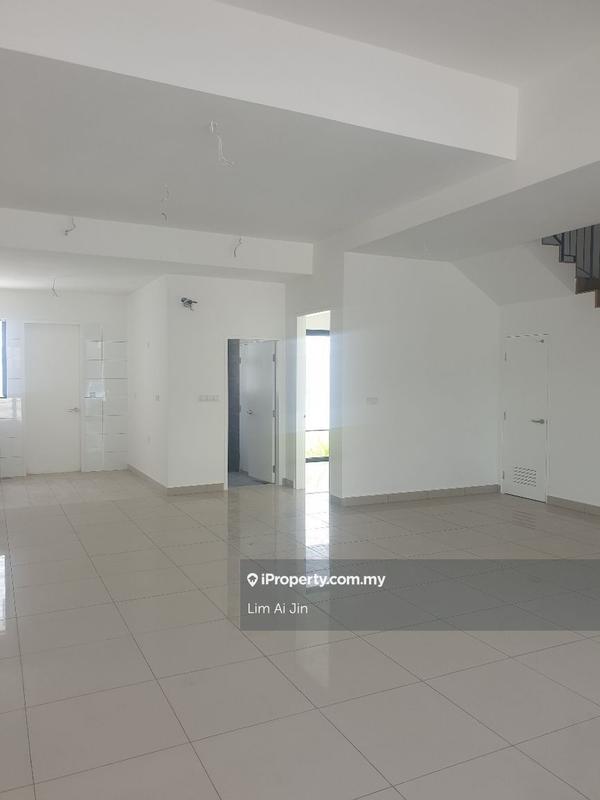 Rumah Teres untuk Dijual di Twentyfive7, Tanjong Duabelas oleh Lim Ai Jin - iProperty.com.my