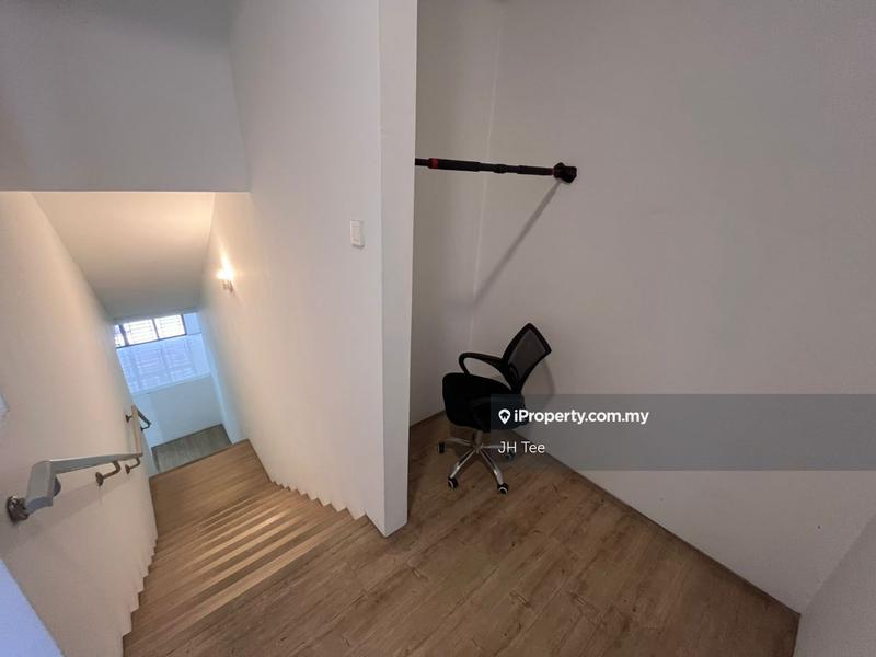 Rumah Bandar untuk Dijual di The Vale @ Sutera Damansara Damai Pj, Damansara Damai oleh JH Tee - iProperty.com.my