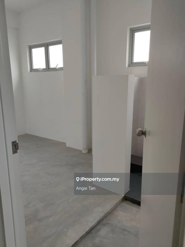 Terrace Factory for Sale in Kampung Meru Barat, Kapar by Angie Tan - iProperty.com.my