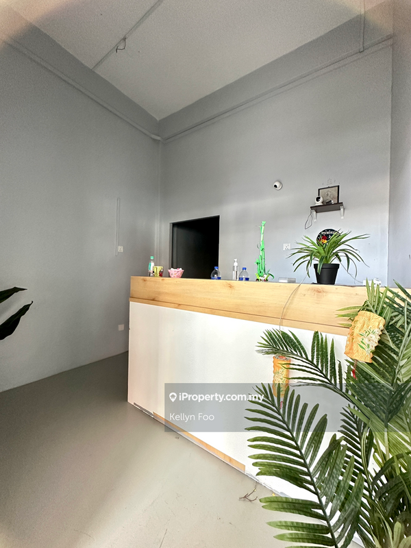 Kedai untuk Disewa di Plaza Semabok, Semabok oleh Kellyn Foo - iProperty.com.my